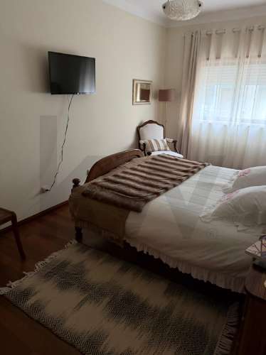 Fantástico T3 com terraço e jardim em Ramalde – Porto