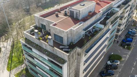 T3 de Excelência | Praça Velasquez e Av. dos Combatentes | Terraço 100 m²