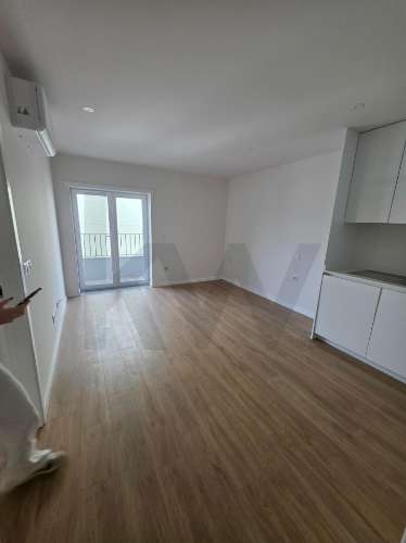 T1 NOVO PARA ARRENDAMENTO -  RUA 9 ABRIL , PARANHOS, PORTO