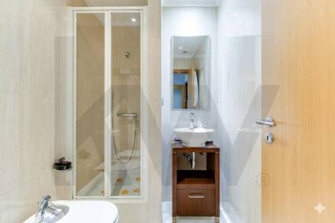 Apartamento T5 Duplex com 3 lugares de garagem em Vereda Tenente Valadim (Canidelo)