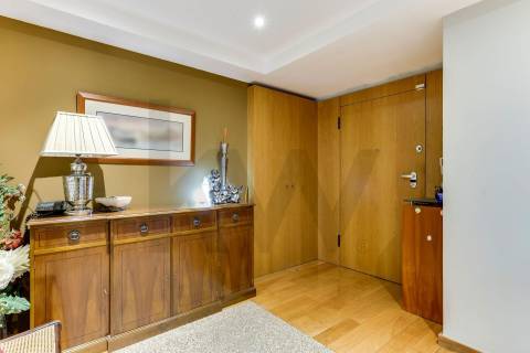 Apartamento T5 Duplex com 3 lugares de garagem em Vereda Tenente Valadim (Canidelo)