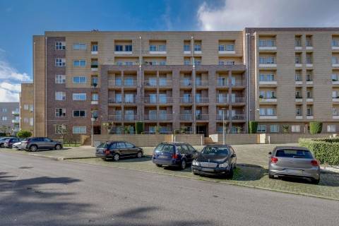 Apartamento T5 Duplex com 3 lugares de garagem em Vereda Tenente Valadim (Canidelo)