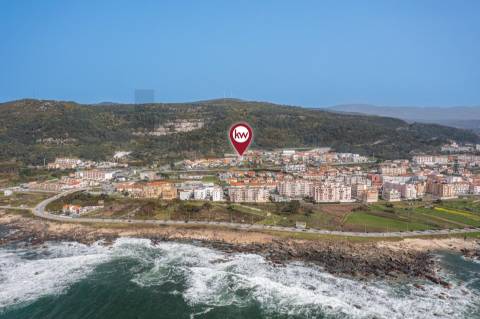 Moradia T6 com varanda e terraço, vista mar em Vila Praia de Âncora