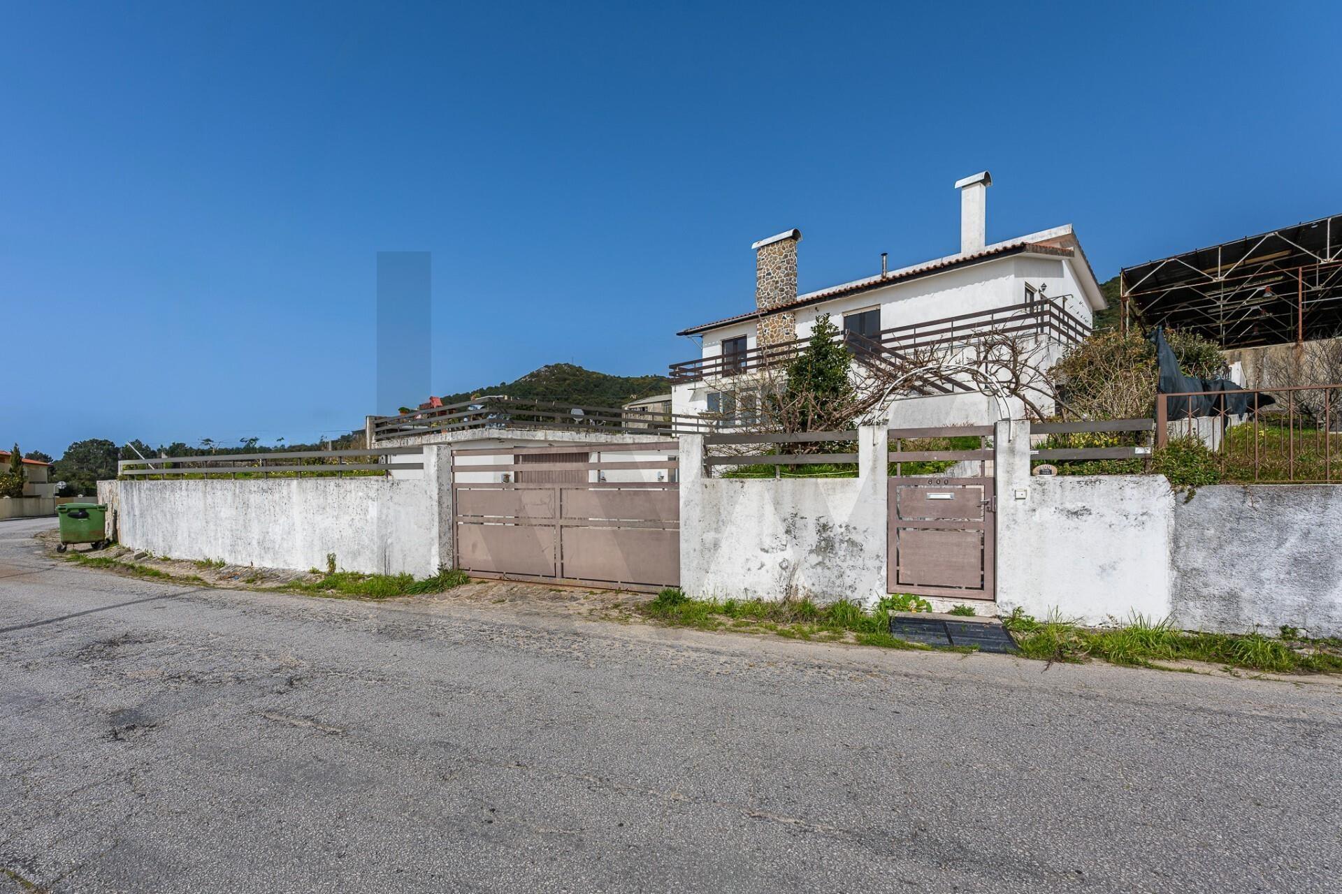 Moradia T6 com varanda e terraço, vista mar em Vila Praia de Âncora