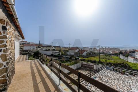 Moradia T6 com varanda e terraço, vista mar em Vila Praia de Âncora