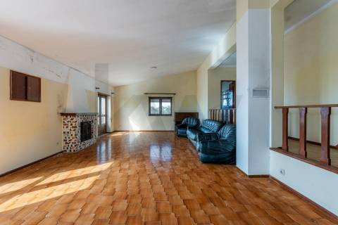 Moradia T6 com varanda e terraço, vista mar em Vila Praia de Âncora