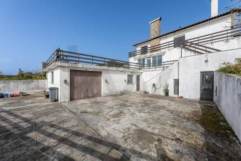 Moradia T6 com varanda e terraço, vista mar em Vila Praia de Âncora