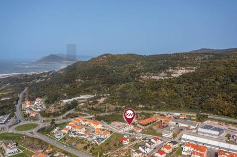 Moradia T6 com varanda e terraço, vista mar em Vila Praia de Âncora