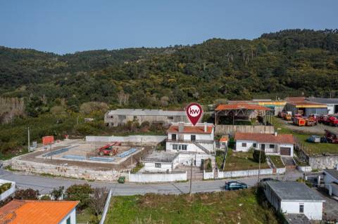 Moradia T6 com varanda e terraço, vista mar em Vila Praia de Âncora