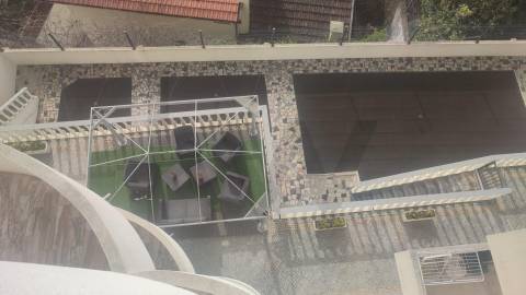 Conjunto de Duas Moradias Multifamiliares com Vista Panorâmica sobre o Rio Douro – Valbom