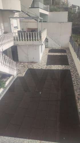 Conjunto de Duas Moradias Multifamiliares com Vista Panorâmica sobre o Rio Douro – Valbom