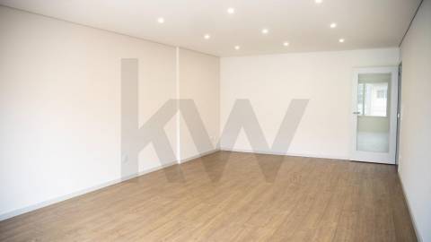 Apartamentos novos T3 e T4 na Avenida da Boavista, com Garagem e Varanda