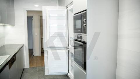 Apartamentos novos T3 e T4 na Avenida da Boavista, com Garagem e Varanda