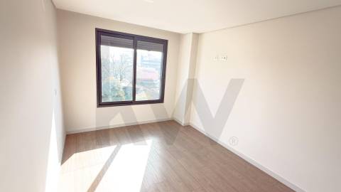 Apartamentos novos T3 e T4 na Avenida da Boavista, com Garagem e Varanda