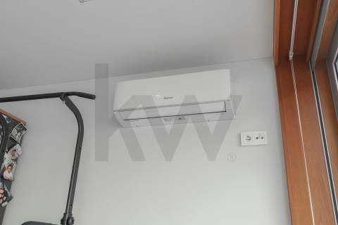 Moradia T4 Luxo, 2 suites, varandas, jardim, 3 lug.  garagem, Zona da Vilarinha (Porto)