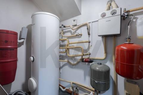 Moradia T4 Luxo, 2 suites, varandas, jardim, 3 lug.  garagem, Zona da Vilarinha (Porto)