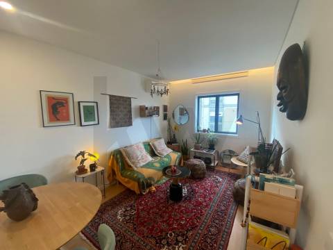 Apartamento T1 para arrendamento na Rua Egas Moniz, Porto