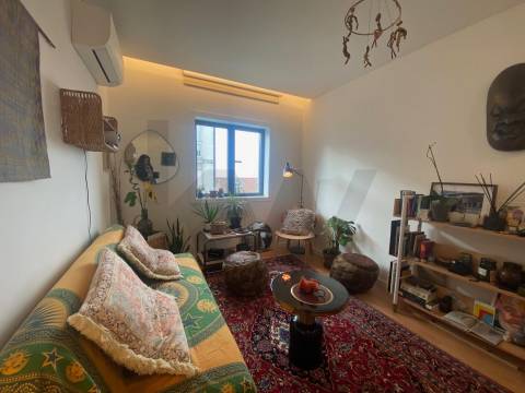 Apartamento T1 para arrendamento na Rua Egas Moniz, Porto