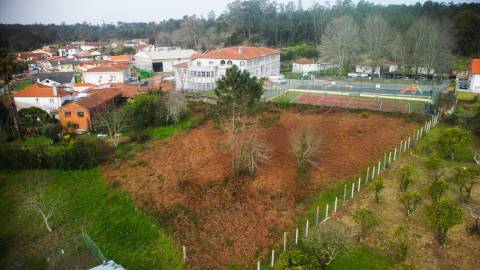 Terreno com  ruina  1.955 m² | Remolha – Santa Maria da Feira