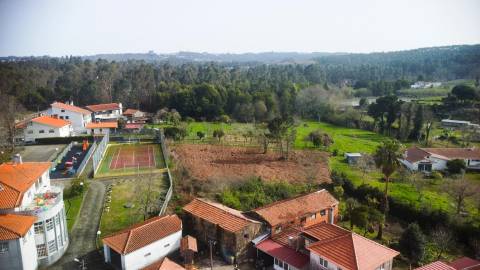 Terreno com  ruina  1.955 m² | Remolha – Santa Maria da Feira