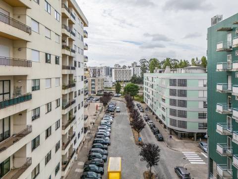 APARTAMENTO T3 PARA ARRENDAMENTO - À CIRCUNVALAÇÃO