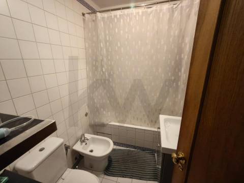 Apartamento T1 - 8º Andar - 1000€