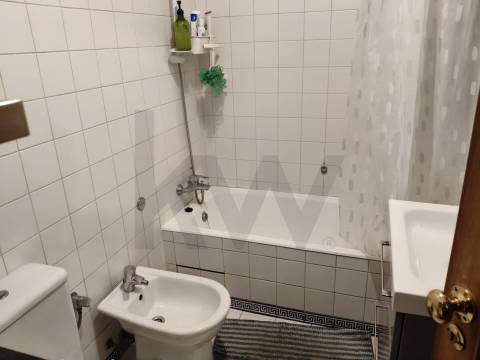 Apartamento T1 - 8º Andar - 1000€