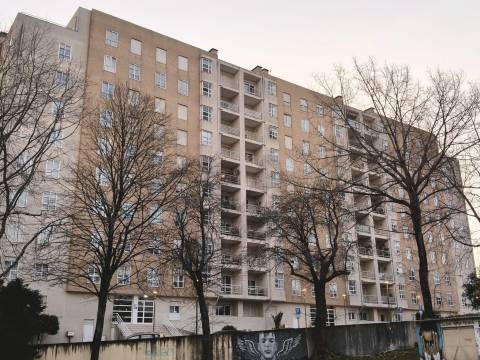 Apartamento T1 - 8º Andar