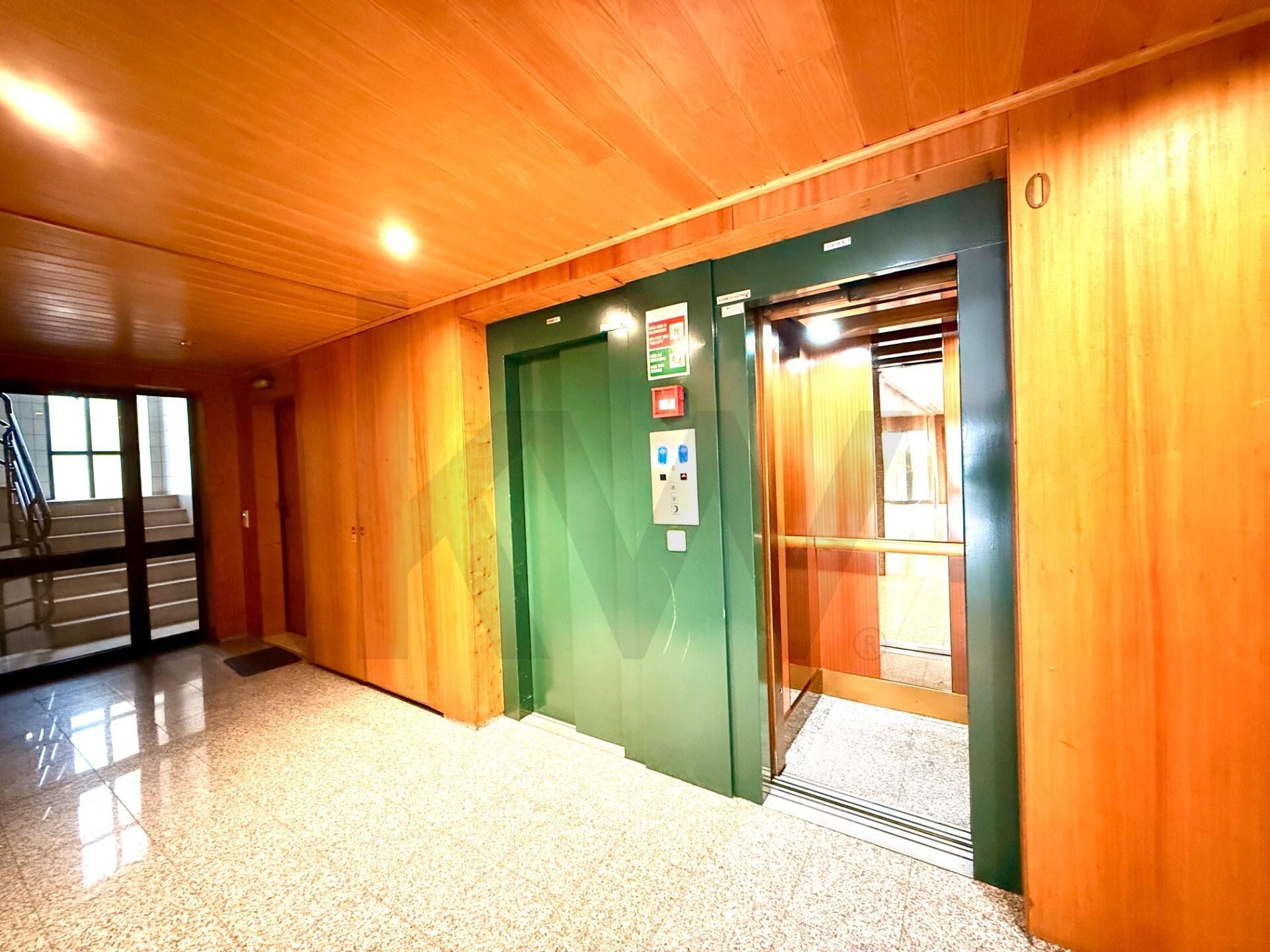 Excelente Apartamento T3 em Ramalde, Porto – 8º Andar com Varanda