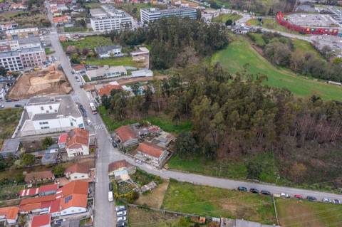 Terreno com PIP Aprovado para 8 Moradias na Maia – Oportunidade de Investimento