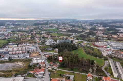 Terreno com PIP Aprovado para 8 Moradias na Maia – Oportunidade de Investimento