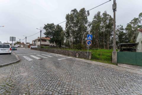 Terreno com PIP Aprovado para 8 Moradias na Maia – Oportunidade de Investimento