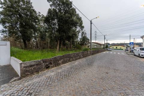 Terreno com PIP Aprovado para 8 Moradias na Maia – Oportunidade de Investimento