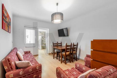 OPORTUNIDADE - PREÇO REVISTO | Moradia T4 de 3 Frentes em Oliveira do Douro