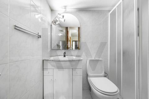 OPORTUNIDADE - PREÇO REVISTO | Moradia T4 de 3 Frentes em Oliveira do Douro