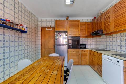 Apartamento T3 à venda em Oliveira do Douro – Excelente oportunidade!