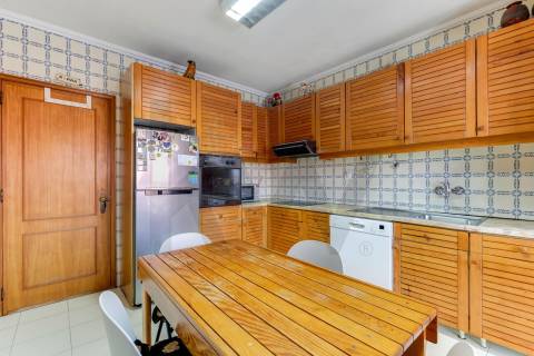 Apartamento T3 à venda em Oliveira do Douro – Excelente oportunidade!