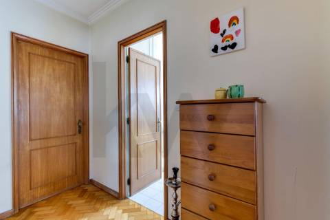 Apartamento T3 à venda em Oliveira do Douro – Excelente oportunidade!