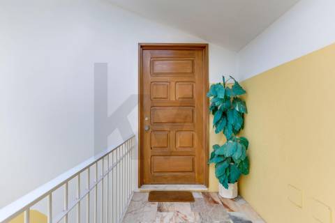 Apartamento T3 à venda em Oliveira do Douro – Excelente oportunidade!