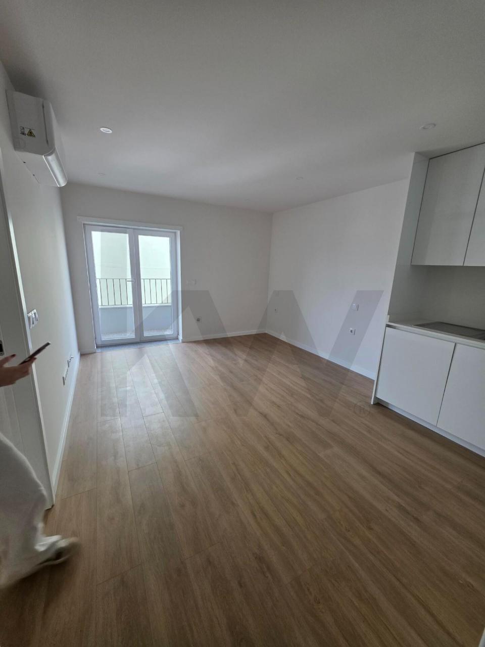 T1 NOVO PARA ARRENDAMENTO - RUA 9 ABRIL , PARANHOS, PORTO