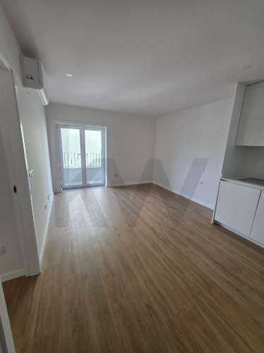 T1 NOVO PARA ARRENDAMENTO - RUA 9 ABRIL , PARANHOS, PORTO