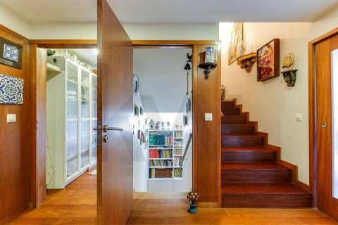 Exclusiva Moradia T5 em Castêlo da Maia – Condomínio Privado