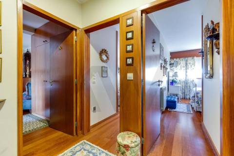 Exclusiva Moradia T5 em Castêlo da Maia – Condomínio Privado