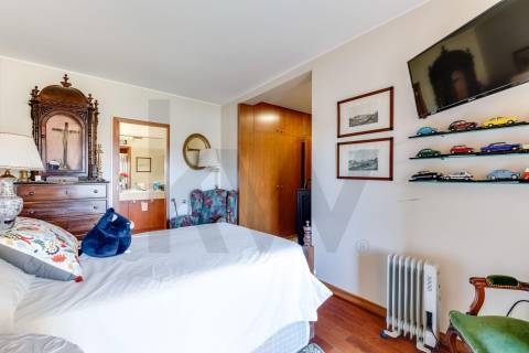 Exclusiva Moradia T5 em Castêlo da Maia – Condomínio Privado