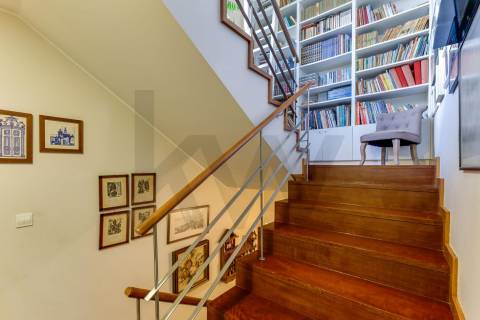 Exclusiva Moradia T5 em Castêlo da Maia – Condomínio Privado