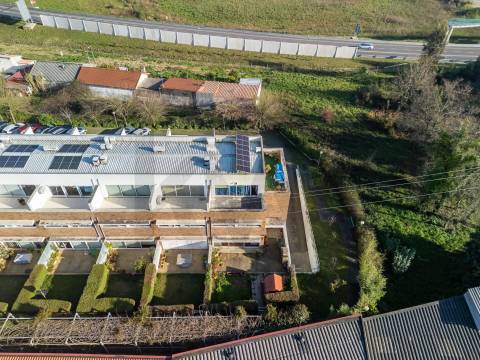 Exclusiva Moradia T5 em Castêlo da Maia – Condomínio Privado