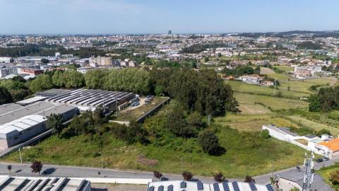 Terreno Industrial para Construção de Armazéns