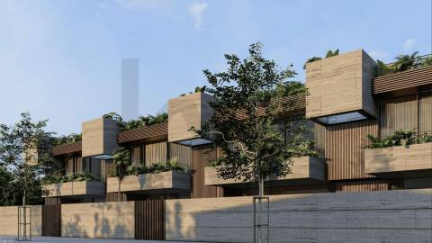 Exclusividade e Vanguarda na Foz do Douro: Moradia T4 com Piscina Suspensa e Vista Mar