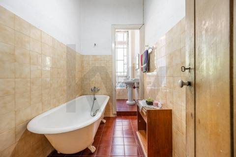 Quinta com Palacete e terreno de 50 ha em Seixoso - Felgueiras