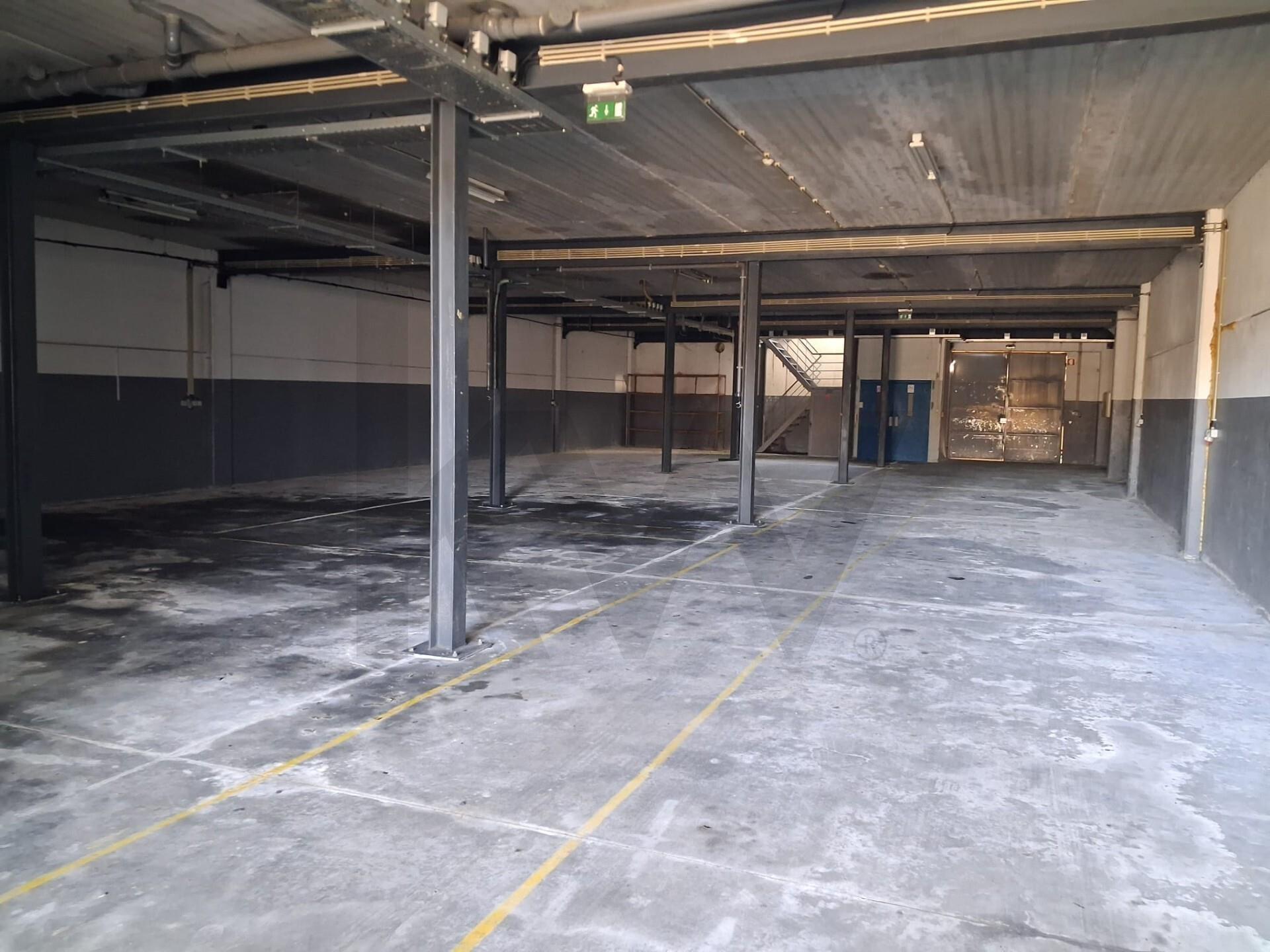 Armazém Versátil com Infraestrutura Completa e Elevada Eficiência Energética - Vila do Conde